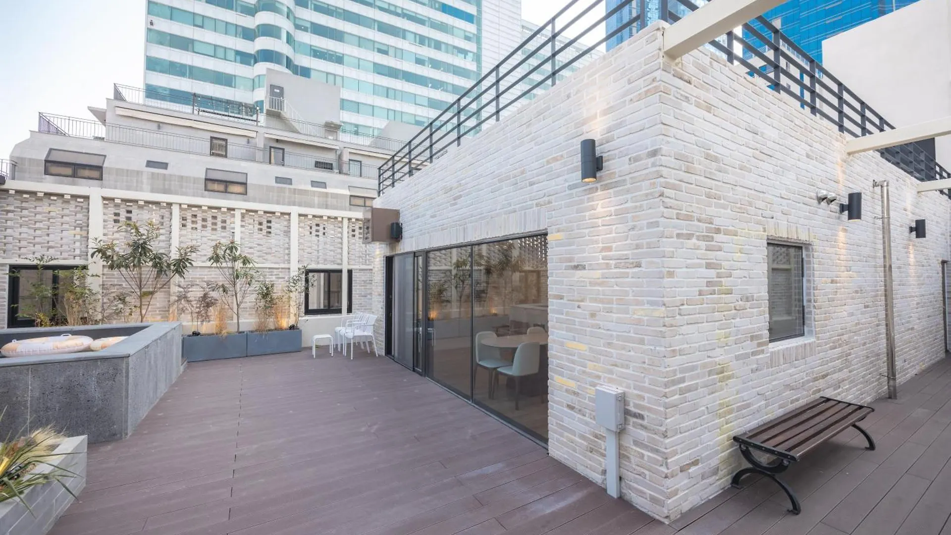 H-Avenue Hotel Haeundae Busan 2*,  South Korea