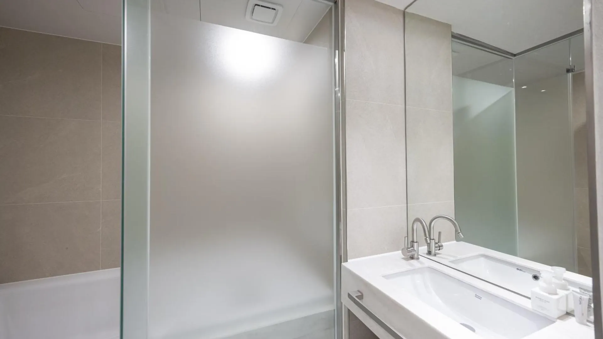 **  H-Avenue Hotel Haeundae Busan South Korea