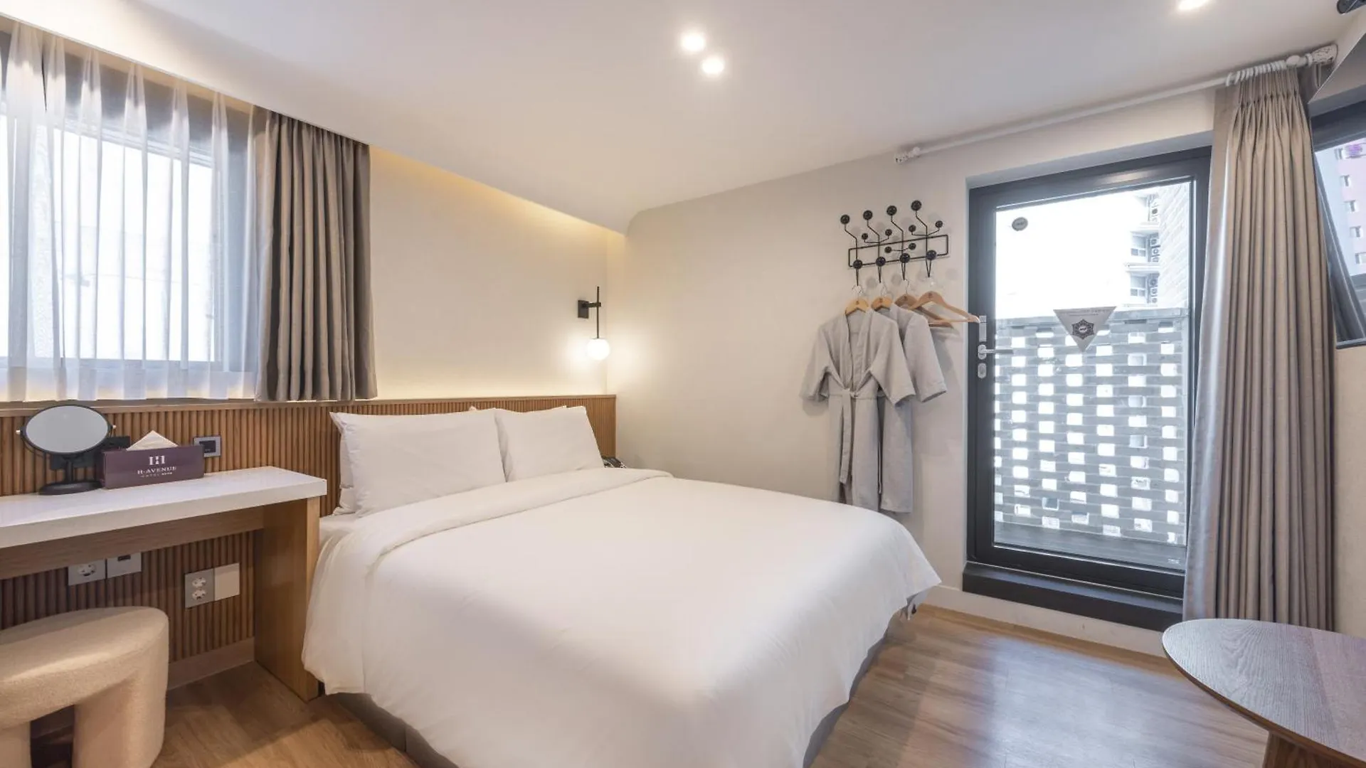 H-Avenue Hotel Haeundae Busan 2*,